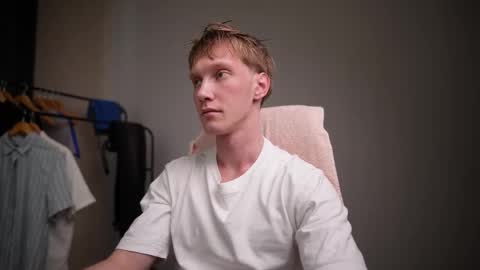 Snapshot of j_akira13 chatting on 02-18-26, 07:04 Danny online show from 02-18-26, 07:04