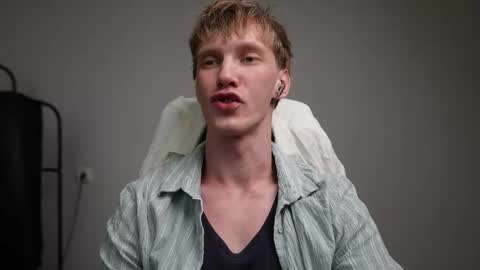 Snapshot of j_akira13 chatting on 03-02-26, 01:30 Danny online show from 03-02-26, 01:30