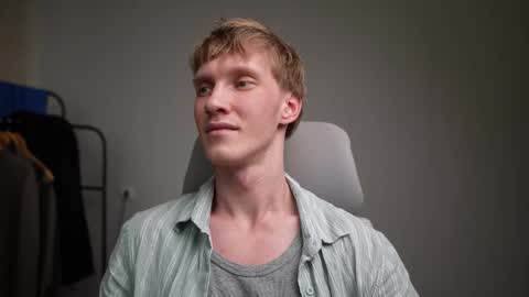 Snapshot of j_akira13 chatting on 03-06-26, 04:20 Danny online show from 03-06-26, 04:20