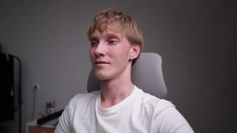 Snapshot of j_akira13 chatting on 03-20-26, 10:47 Danny online show from 03-20-26, 10:47