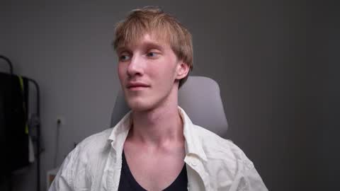 Snapshot of j_akira13 chatting on 03-24-26, 01:05 Danny online show from 03-24-26, 01:05