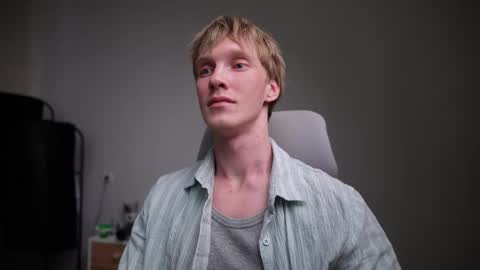 Snapshot of j_akira13 chatting on 04-06-26, 05:19 Danny online show from 04-06-26, 05:19