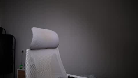 Snapshot of j_akira13 chatting on 04-09-26, 04:45 Danny online show from 04-09-26, 04:45