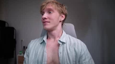 Snapshot of j_akira13 chatting on 04-16-26, 08:59 Danny online show from 04-16-26, 08:59