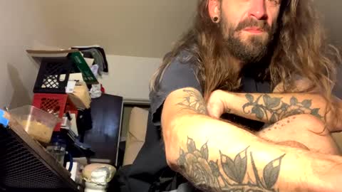 Snapshot of j_boogie_mane chatting on 12-05-24, 12:08 j boogie online show from 12-05-24, 12:08