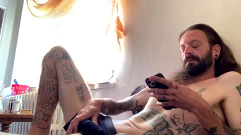 Snapshot of j_boogie_mane chatting on 10-05-25, 04:16 j boogie online show from 10-05-25, 04:16