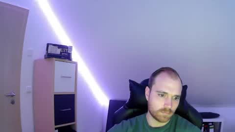 Snapshot of j_german783377 chatting on 12-31-24, 01:19 here4y online show from 12-31-24, 01:19