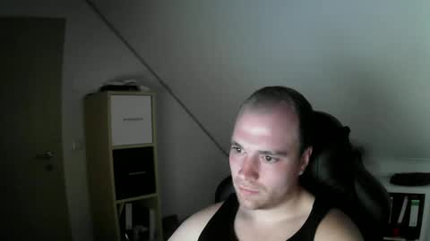 Snapshot of j_german783377 chatting on 11-25-25, 09:15 here4y online show from 11-25-25, 09:15