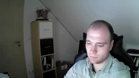 Snapshot of j_german783377 chatting on 12-18-25, 11:05 here4y online show from 12-18-25, 11:05