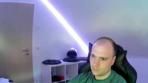 here4y online show from 04-14-26, 05:41