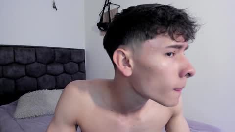 Snapshot of j_u_p_i_t_e_r chatting on 01-14-25, 03:26 Noah online show from 01-14-25, 03:26