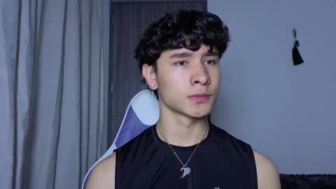 Snapshot of j_u_p_i_t_e_r chatting on 10-02-25, 01:51 Noah online show from 10-02-25, 01:51