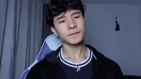 Snapshot of j_u_p_i_t_e_r chatting on 10-07-25, 12:57 Noah online show from 10-07-25, 12:57