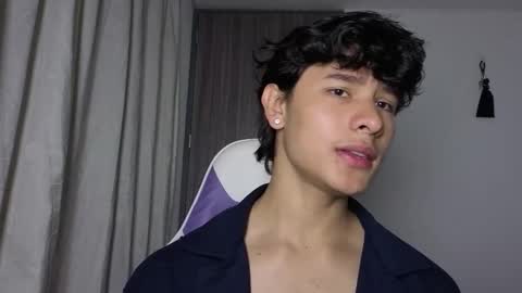 Snapshot of j_u_p_i_t_e_r chatting on 11-26-25, 12:39 Noah online show from 11-26-25, 12:39