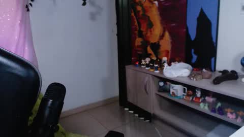 jade 18  online show from 01-17-26, 07:57