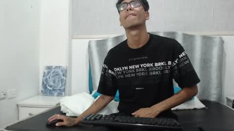 Snapshot of jacck_black chatting on 06-20-26, 08:00 jacck_black online show from 06-20-26, 08:00