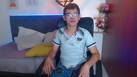 Snapshot of jack__thomas chatting on 06-11-26, 02:04 JACK TOMAS online show from 06-11-26, 02:04