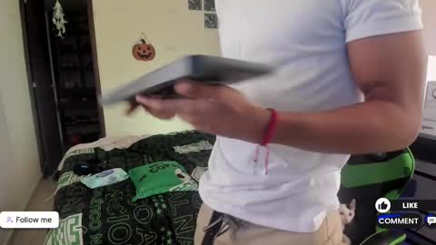 Snapshot of jack_castell chatting on 10-04-25, 10:46 JACK CASTELL online show from 10-04-25, 10:46