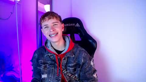 Snapshot of jack_frosst_ chatting on 06-19-26, 12:20 JACK online show from 06-19-26, 12:20