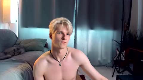 Snapshot of jack_frozt chatting on 07-24-26, 10:13 brestonsweet online show from 07-24-26, 10:13
