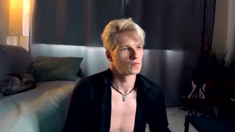 Snapshot of jack_frozt chatting on 07-25-26, 04:26 brestonsweet online show from 07-25-26, 04:26