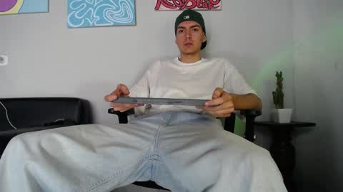 Snapshot of jack_norizz chatting on 12-09-24, 04:05 INDEPENDENT MODEL online show from 12-09-24, 04:05