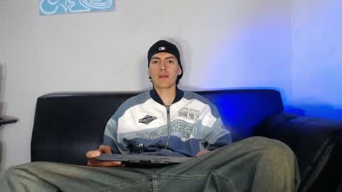 Snapshot of jack_norizz chatting on 01-19-25, 11:23 INDEPENDENT MODEL online show from 01-19-25, 11:23