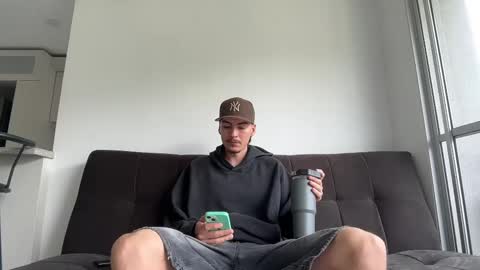 Snapshot of jack_norizz chatting on 09-16-25, 02:40 INDEPENDENT MODEL online show from 09-16-25, 02:40