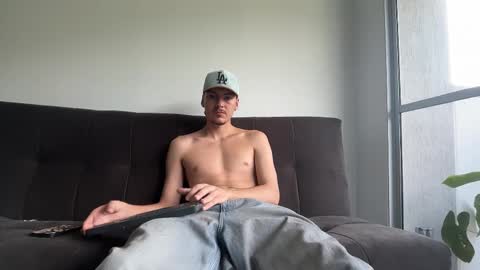 Snapshot of jack_norizz chatting on 10-18-25, 02:29 INDEPENDENT MODEL online show from 10-18-25, 02:29