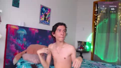 Snapshot of jack_s21 chatting on 07-12-26, 10:23 Laick online show from 07-12-26, 10:23