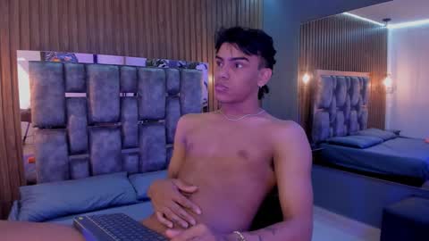 Snapshot of jack_sammy chatting on 11-25-25, 04:34 Jack online show from 11-25-25, 04:34