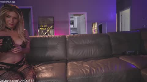 JackJill online show from 09-28-25, 06:24