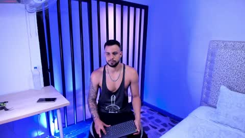 Snapshot of jackblanco_ chatting on 01-18-25, 02:36 Jack White online show from 01-18-25, 02:36