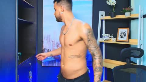 Snapshot of jackblanco_ chatting on 01-22-25, 10:18 Jack White online show from 01-22-25, 10:18