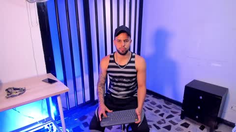 Snapshot of jackblanco_ chatting on 01-23-25, 04:19 Jack White online show from 01-23-25, 04:19