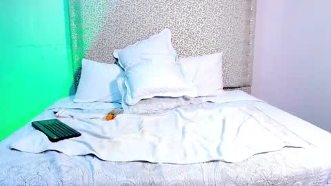 Snapshot of jackblanco_ chatting on 01-24-25, 08:23 Jack White online show from 01-24-25, 08:23