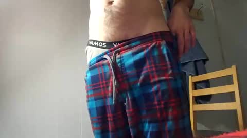 Snapshot of jackboys16 chatting on 12-07-24, 07:27 Dess online show from 12-07-24, 07:27