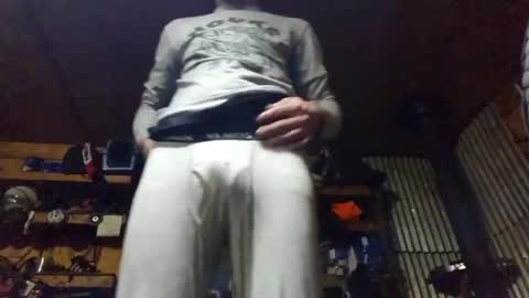 Snapshot of jackboys16 chatting on 12-25-24, 03:18 Dess online show from 12-25-24, 03:18