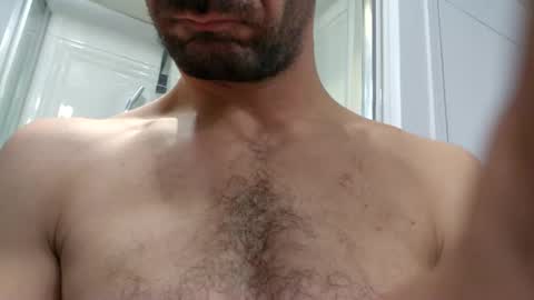 Snapshot of jackboys16 chatting on 12-31-24, 09:39 Dess online show from 12-31-24, 09:39