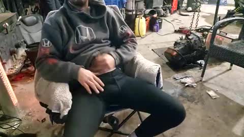 Snapshot of jackboys16 chatting on 02-16-25, 10:32 Dess online show from 02-16-25, 10:32