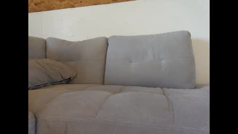 Snapshot of jackboys16 chatting on 10-04-25, 04:16 Dess online show from 10-04-25, 04:16