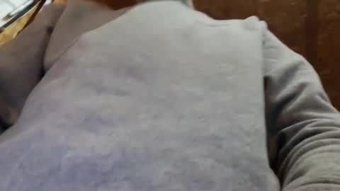 Snapshot of jackboys16 chatting on 10-20-25, 03:07 Dess online show from 10-20-25, 03:07