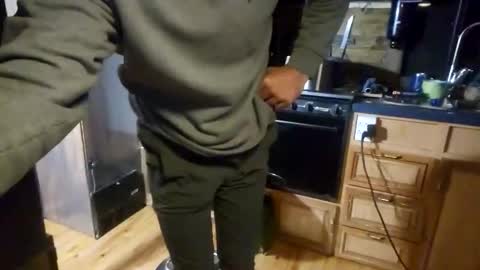 Snapshot of jackboys16 chatting on 11-07-25, 04:45 Dess online show from 11-07-25, 04:45