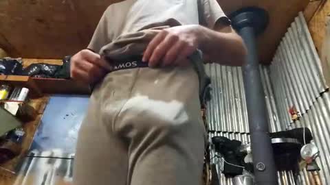 Snapshot of jackboys16 chatting on 11-23-25, 08:58 Dess online show from 11-23-25, 08:58