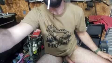 Snapshot of jackboys16 chatting on 04-16-26, 05:36 Dess online show from 04-16-26, 05:36