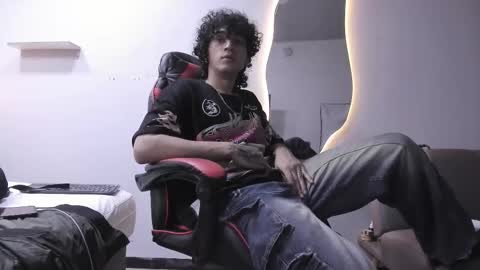 Snapshot of jackestaylor chatting on 02-20-26, 06:26 Jackes Taylor online show from 02-20-26, 06:26