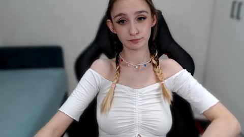 Snapshot of jackie__morgan chatting on 01-06-25, 04:04 jackie__morgan online show from 01-06-25, 04:04