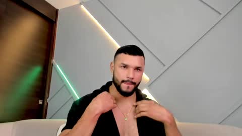 Snapshot of jackson_wayne__ chatting on 03-03-25, 11:55 Jackson Wayne online show from 03-03-25, 11:55