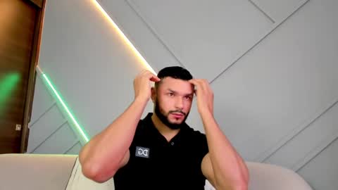 Snapshot of jackson_wayne__ chatting on 03-04-25, 12:01 Jackson Wayne online show from 03-04-25, 12:01