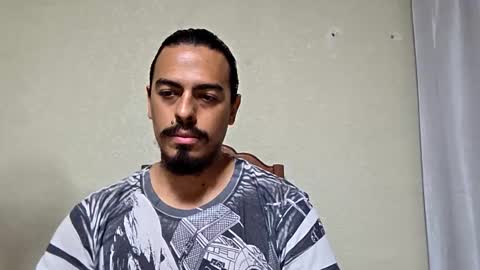 Snapshot of jacm666 chatting on 10-12-25, 04:44 jacm666 online show from 10-12-25, 04:44